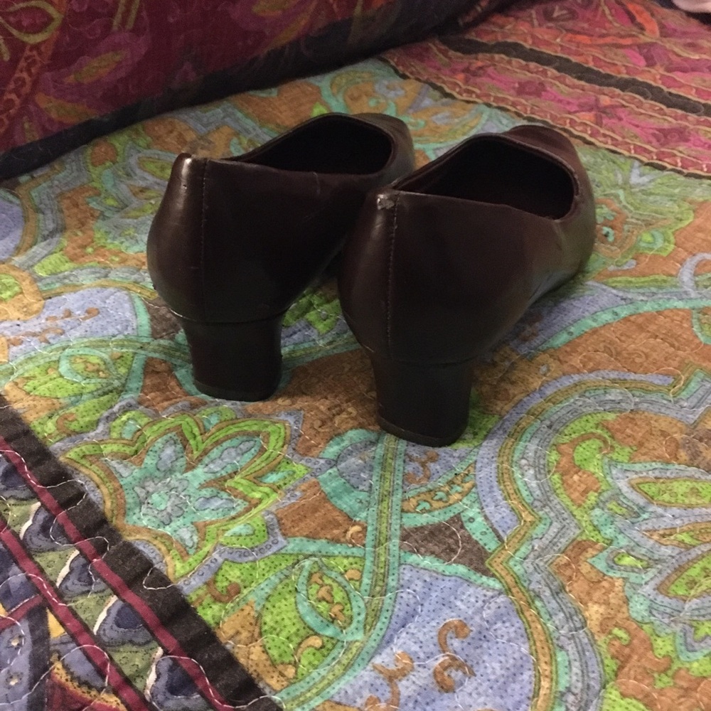 Shoes - Picture 3 of 4